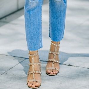 VICI ROXY STUDDED STRAPPY HEELED SANDAL - NUDE